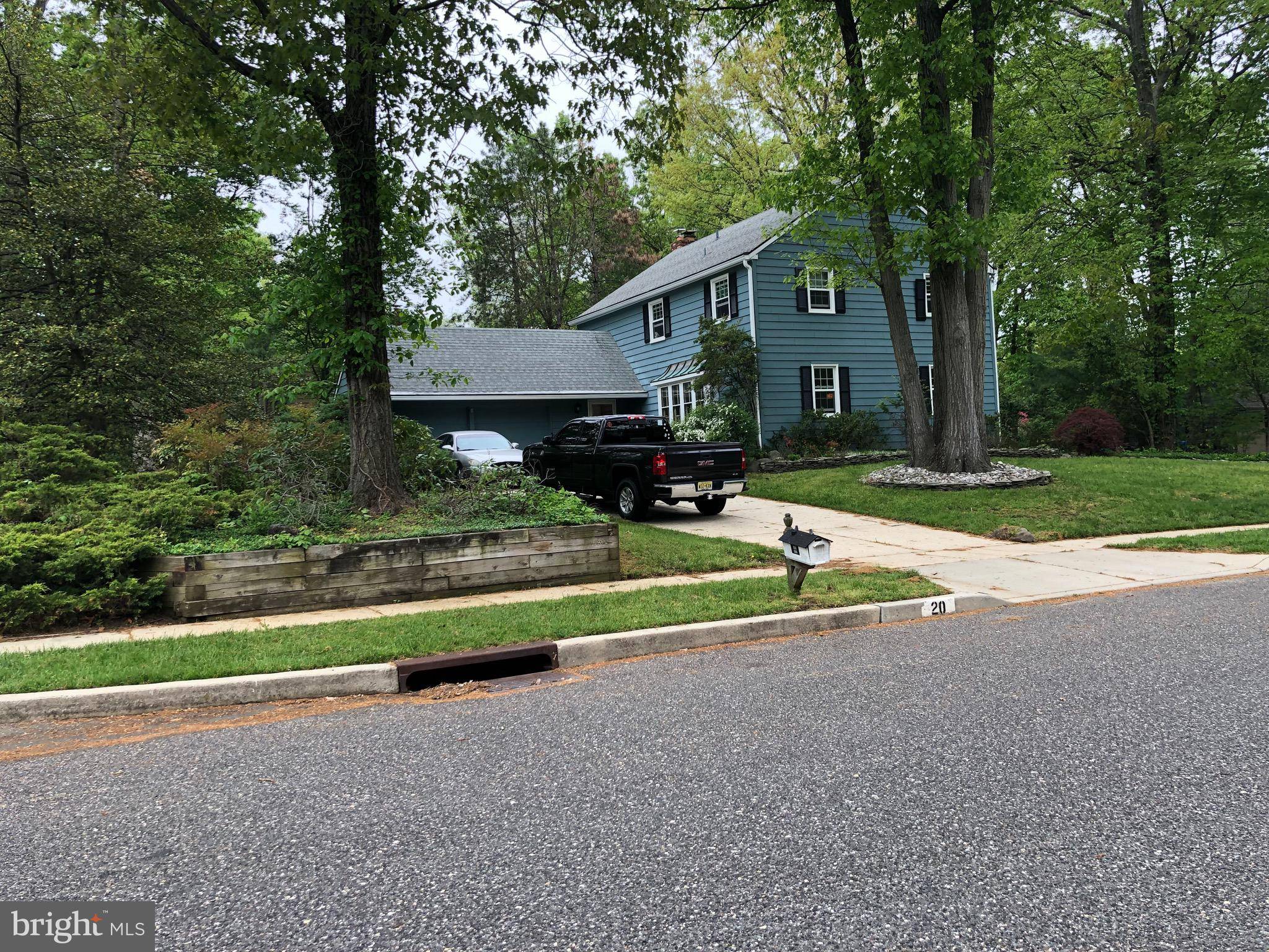 Cherry Hill, NJ 08003,20 OAKLEY