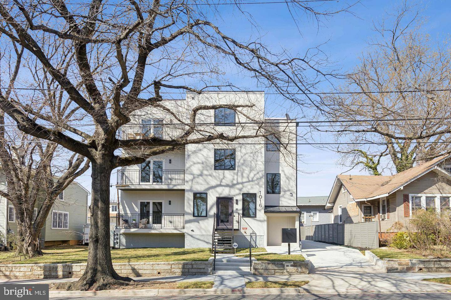 Washington, DC 20018,1016 RHODE ISLAND AVE NE #5