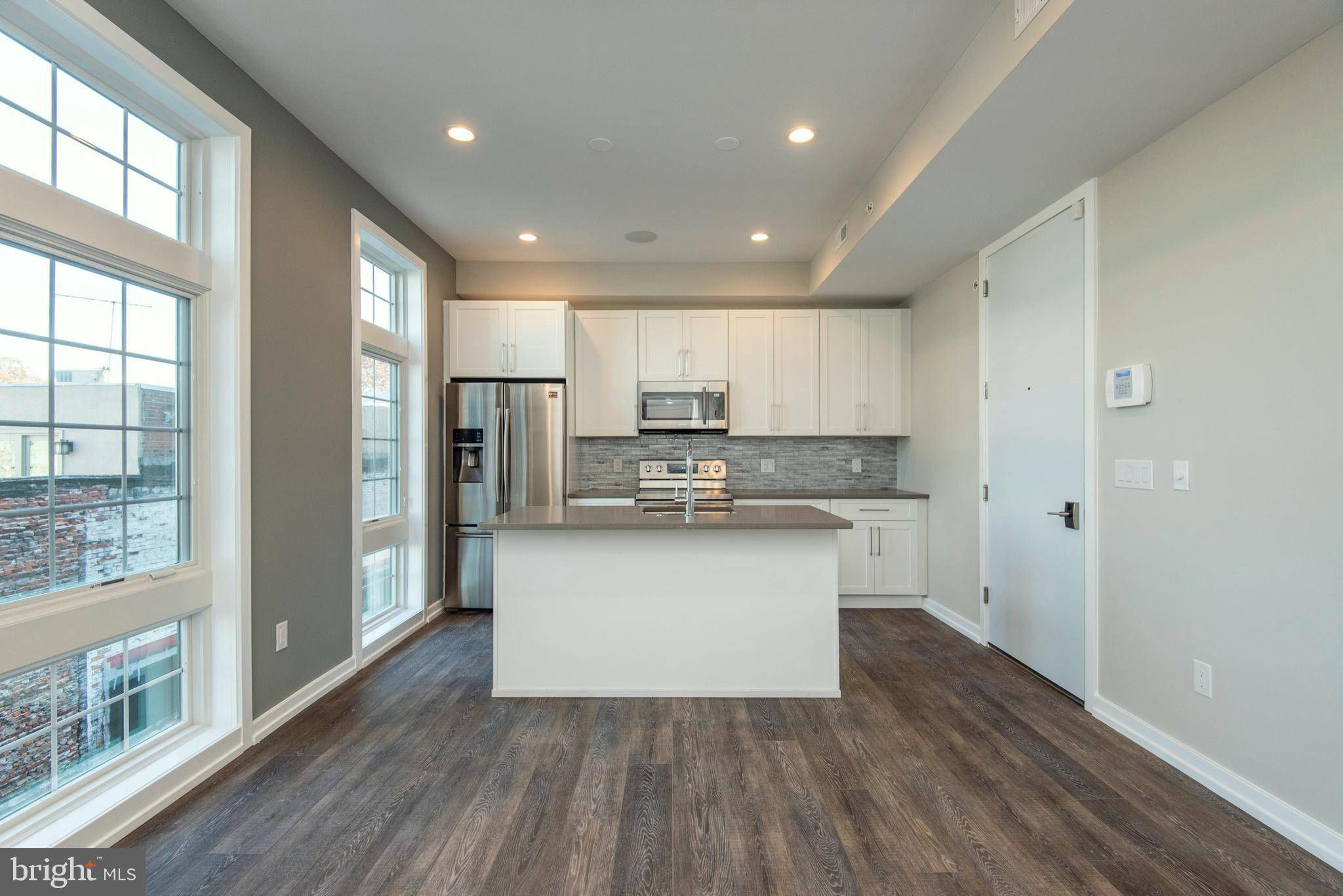 Philadelphia, PA 19147,1340 S 13TH ST #3B