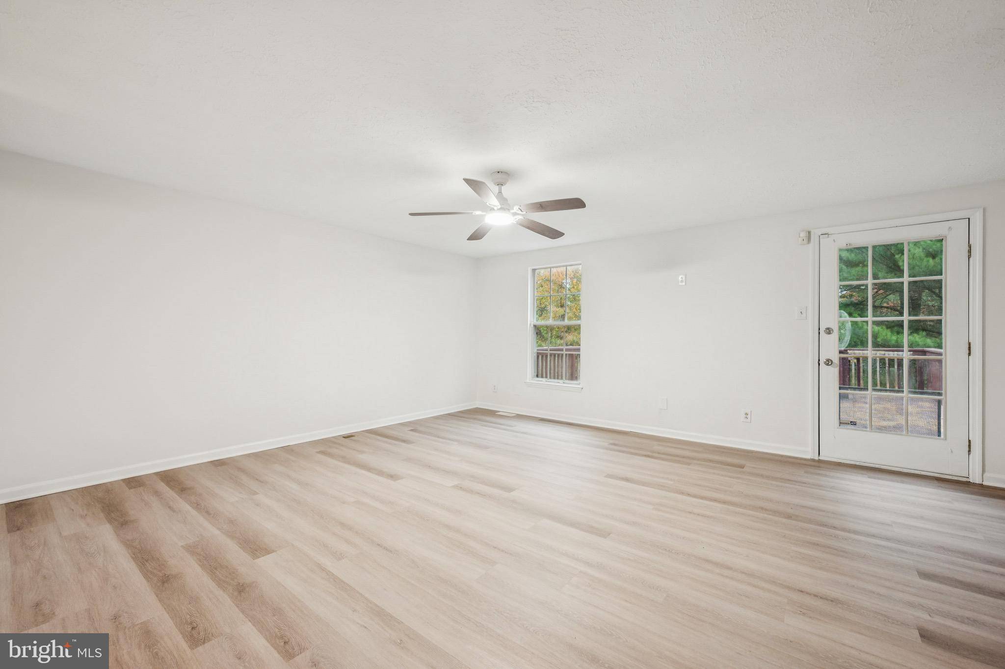 Sicklerville, NJ 08081,29 WAGON WHEEL DR