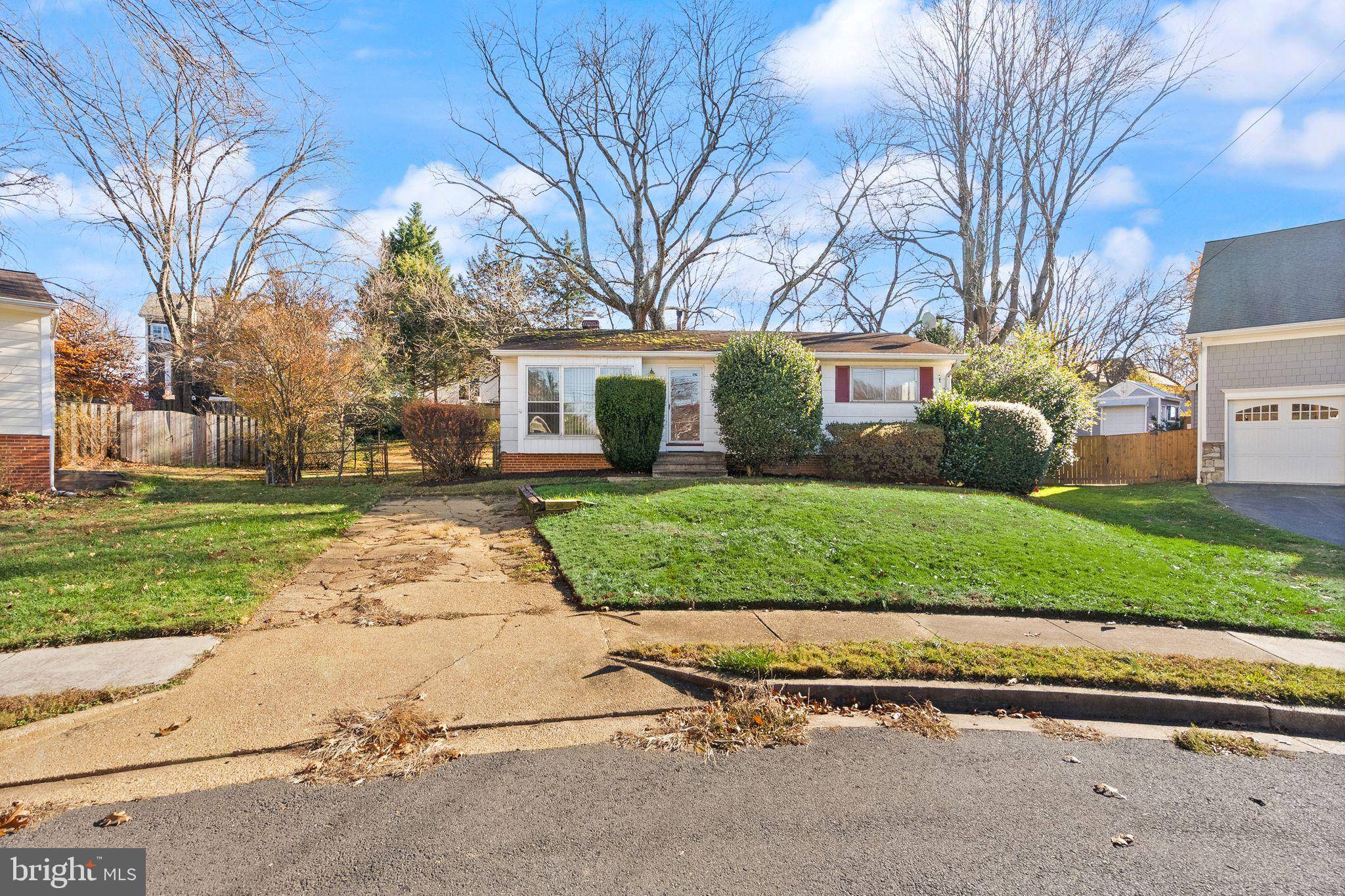 Vienna, VA 22180,1412 PATRICK CIR SW