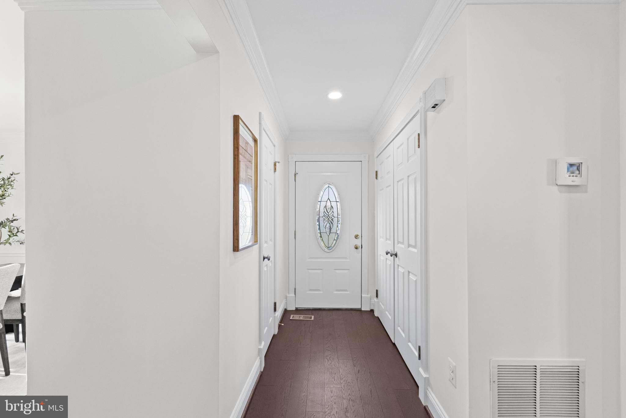 Herndon, VA 20170,359 LINDEN CT