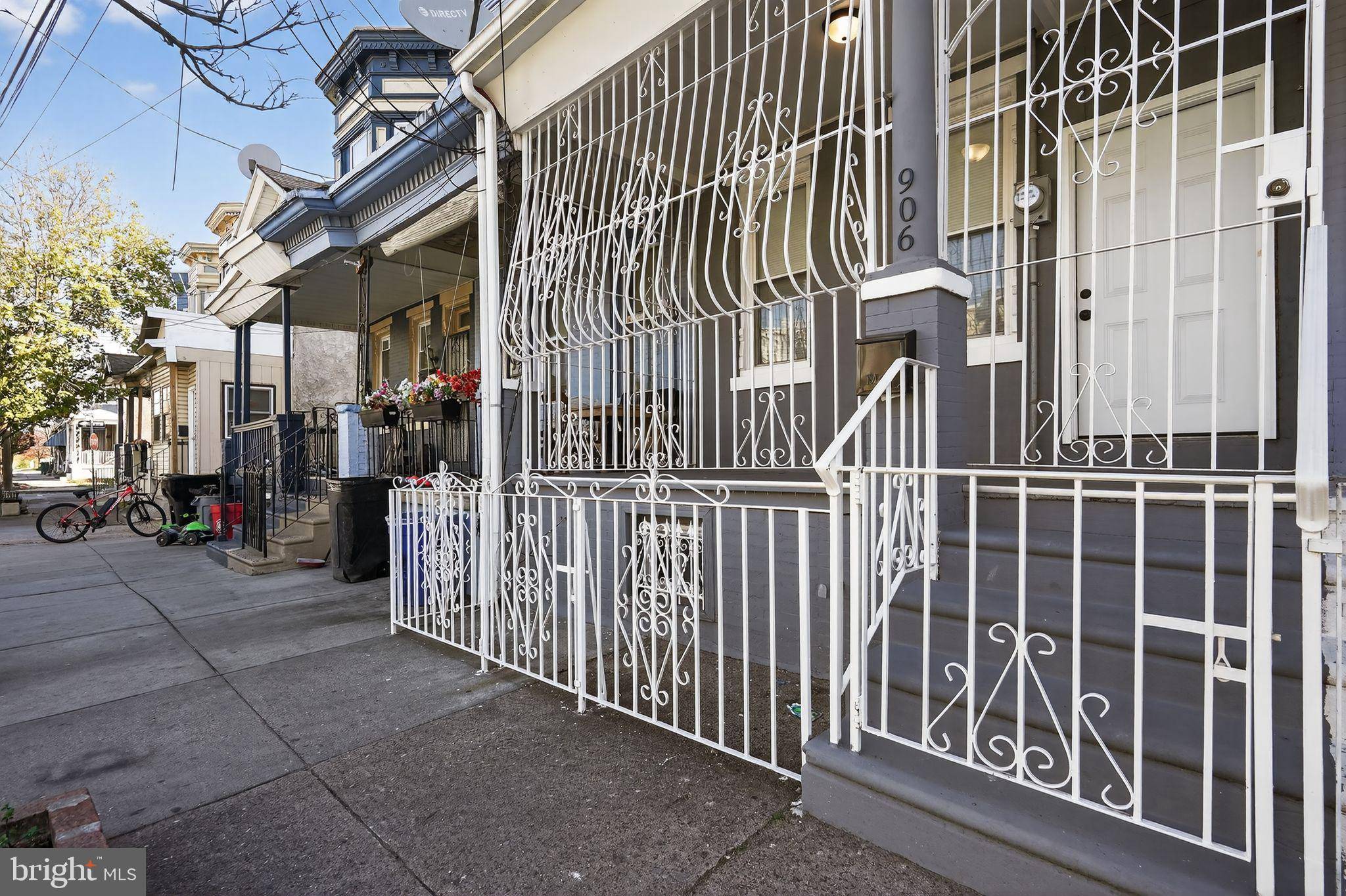 Camden, NJ 08102,906 N 4TH ST