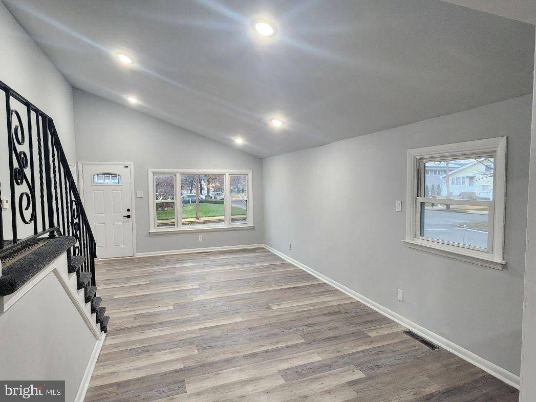 Pennsauken, NJ 08109,5468 DREXEL AVE