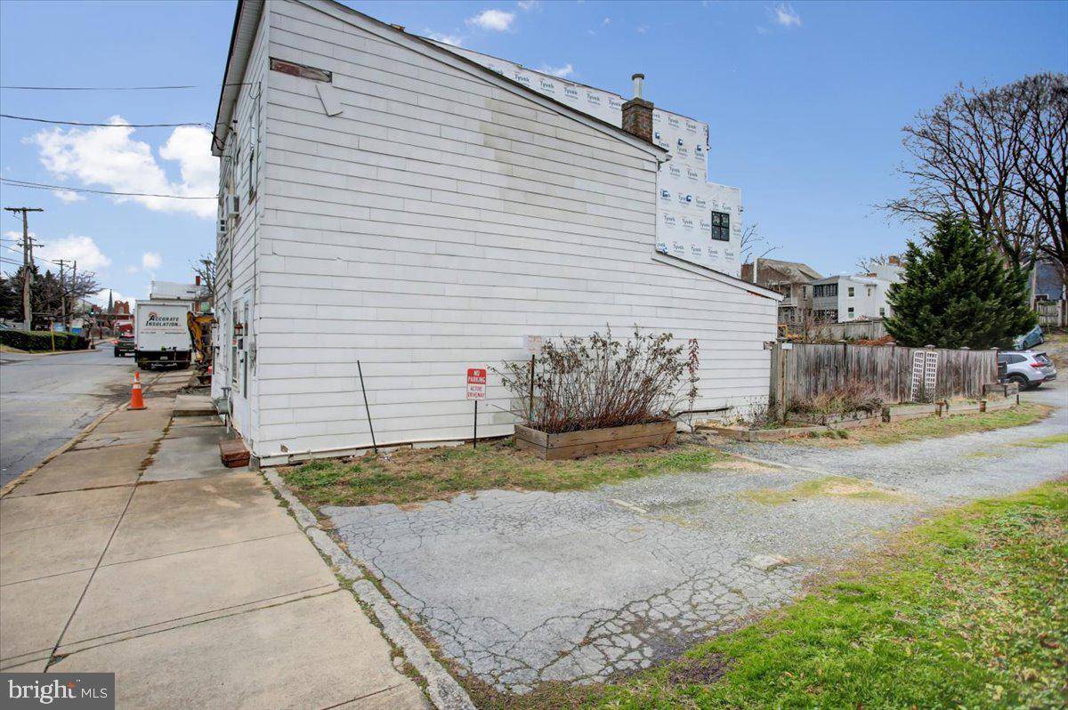 Frederick, MD 21701,208 BROADWAY ST