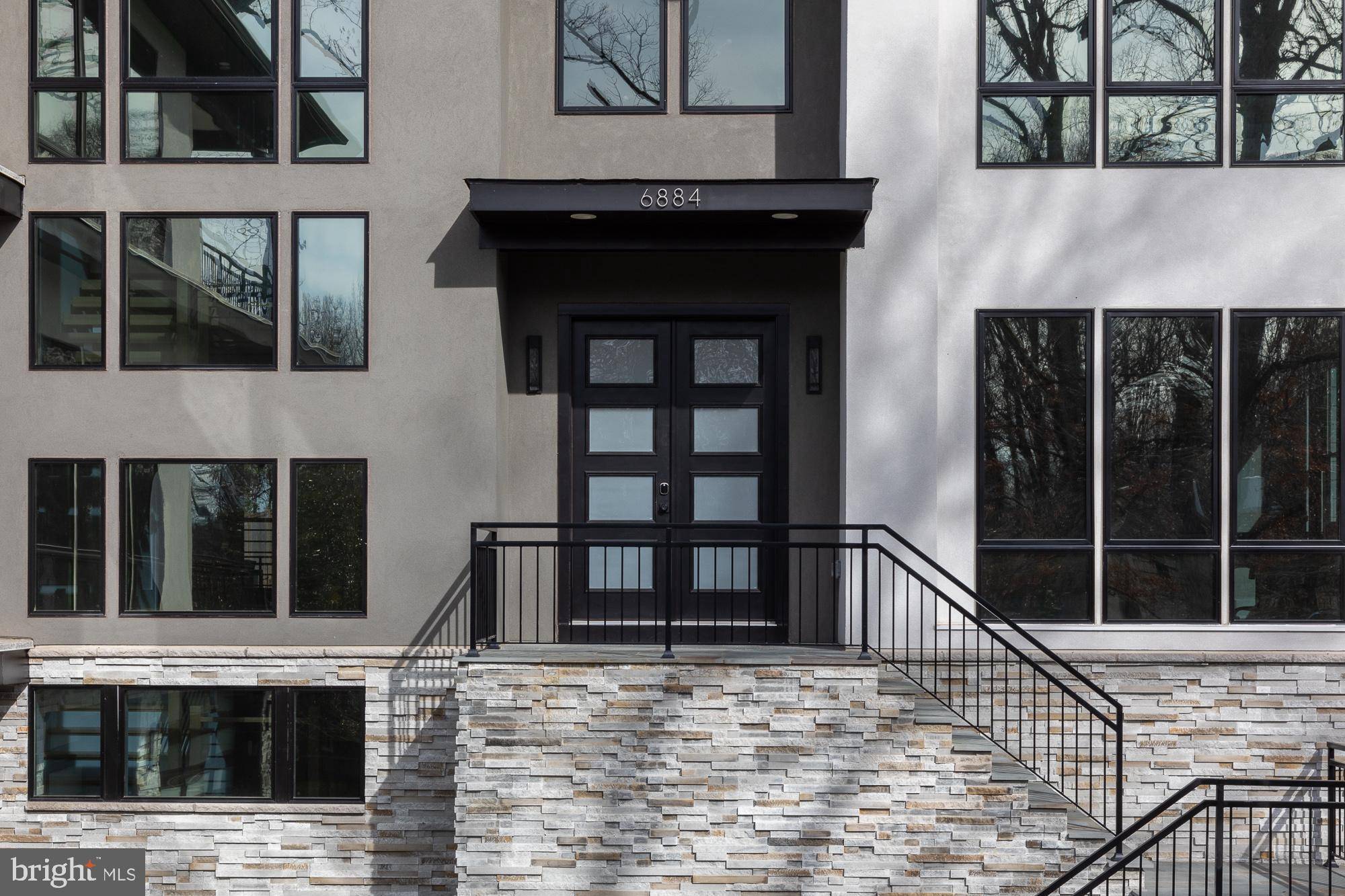 Mclean, VA 22101,6884 CHURCHILL RD