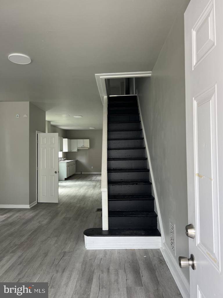 Wilmington, DE 19802,8 E 24TH ST