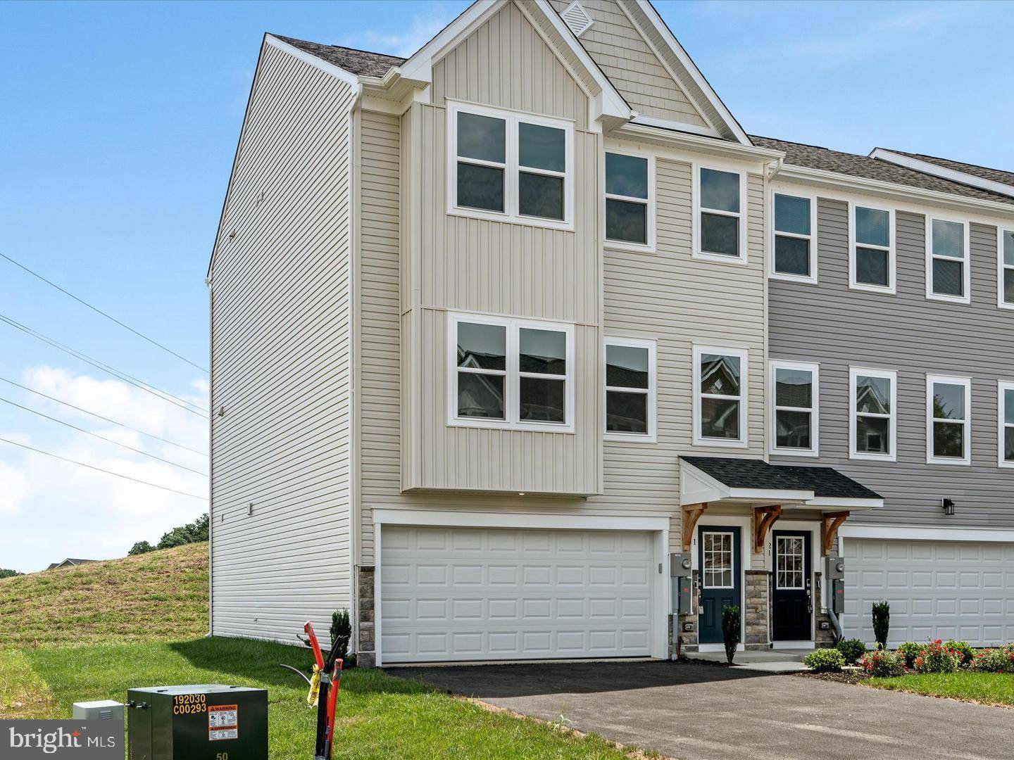 Inwood, WV 25428,17 LYRIQ CT