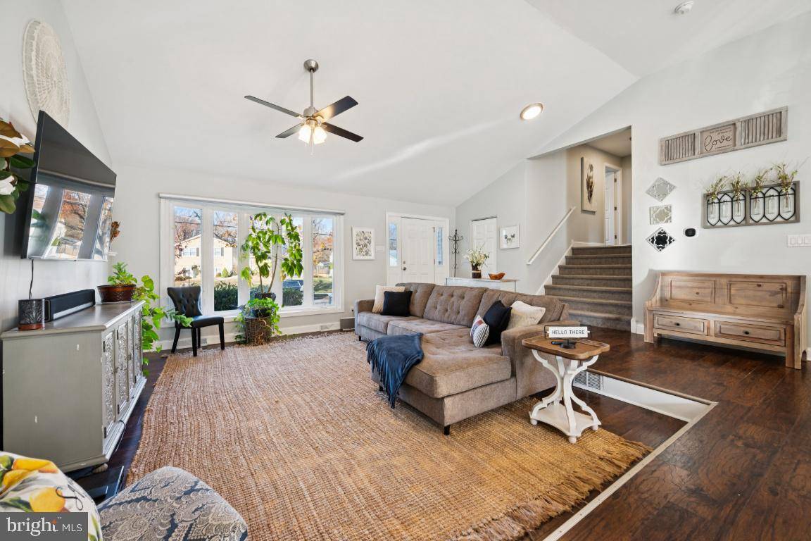 Cherry Hill, NJ 08002,312 MONMOUTH DR