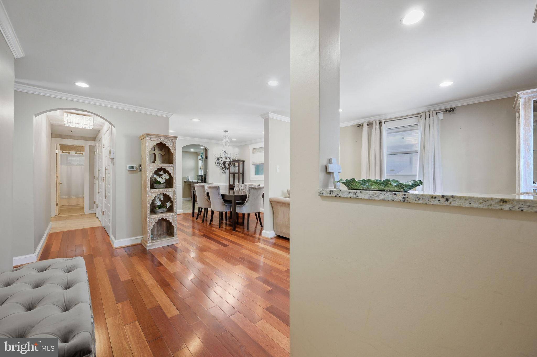 Arlington, VA 22204,2022 S MONROE ST S