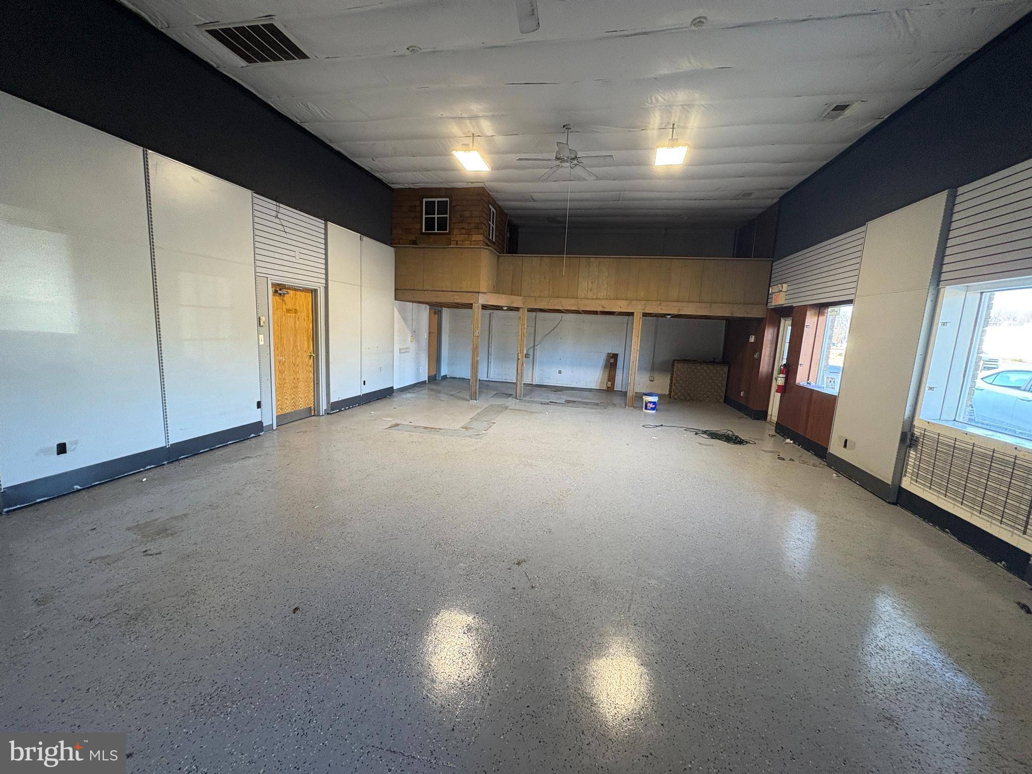 Bordentown, NJ 08505,69 ROUTE 130