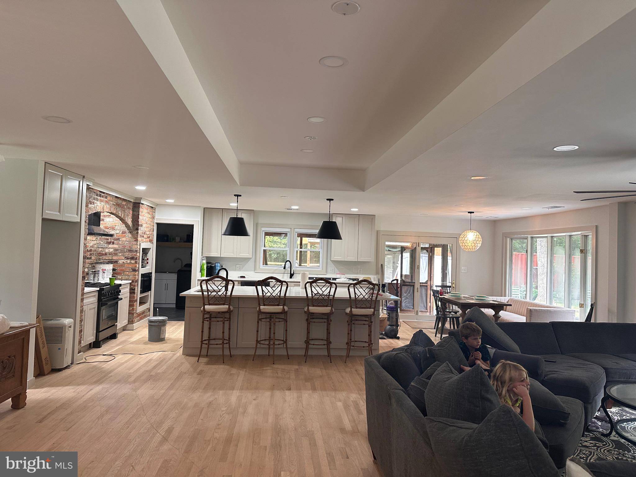 West River, MD 20778,827 LOCUST DR