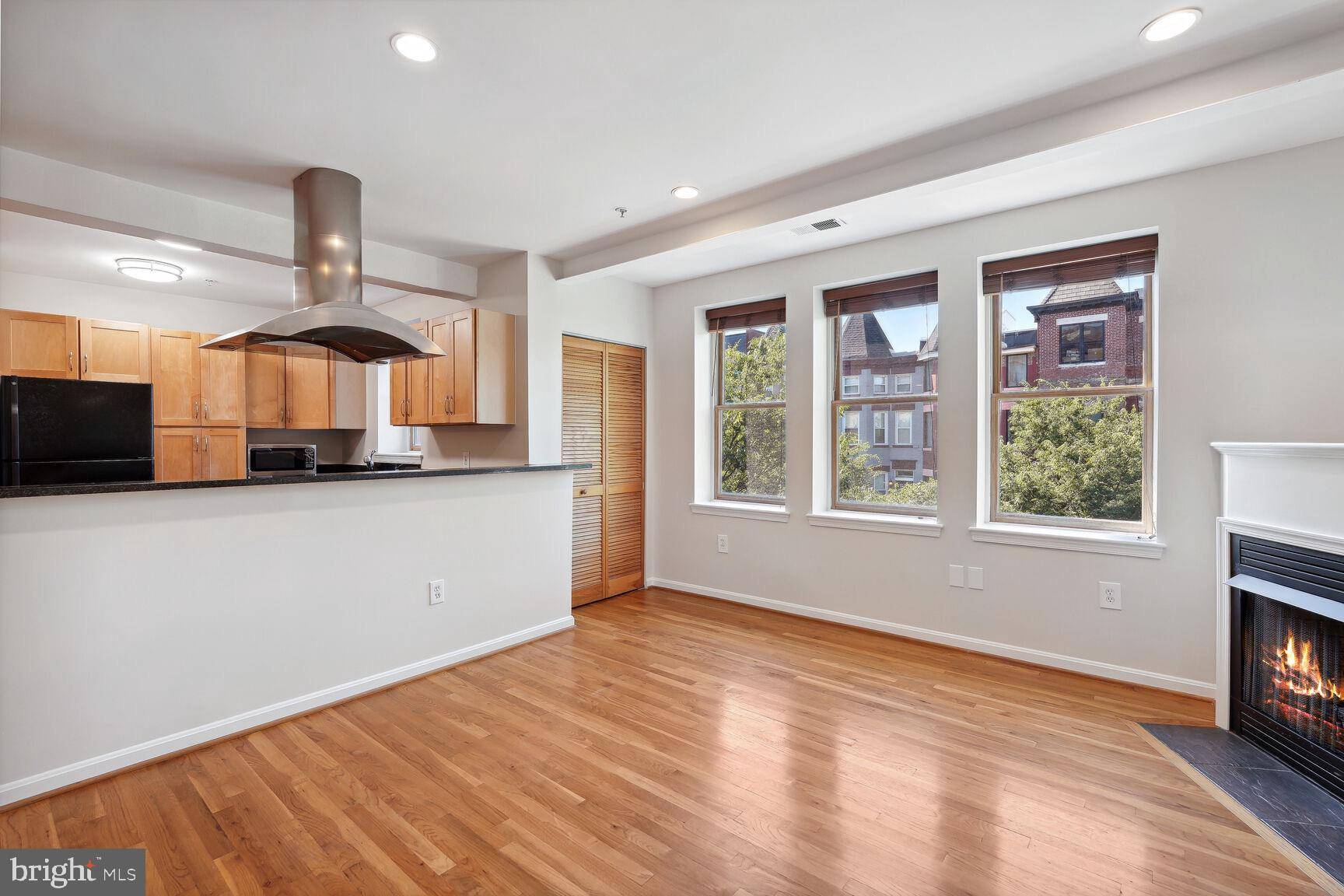 Washington, DC 20001,70 RHODE ISLAND AVE NW #302