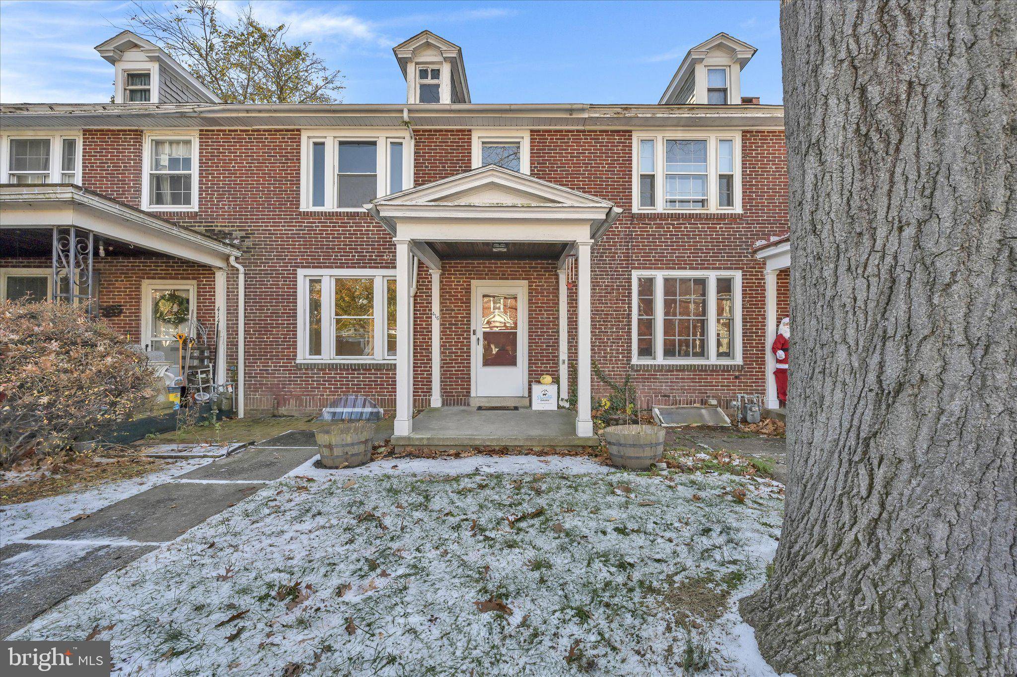 West Reading, PA 19611,416 OAK TER