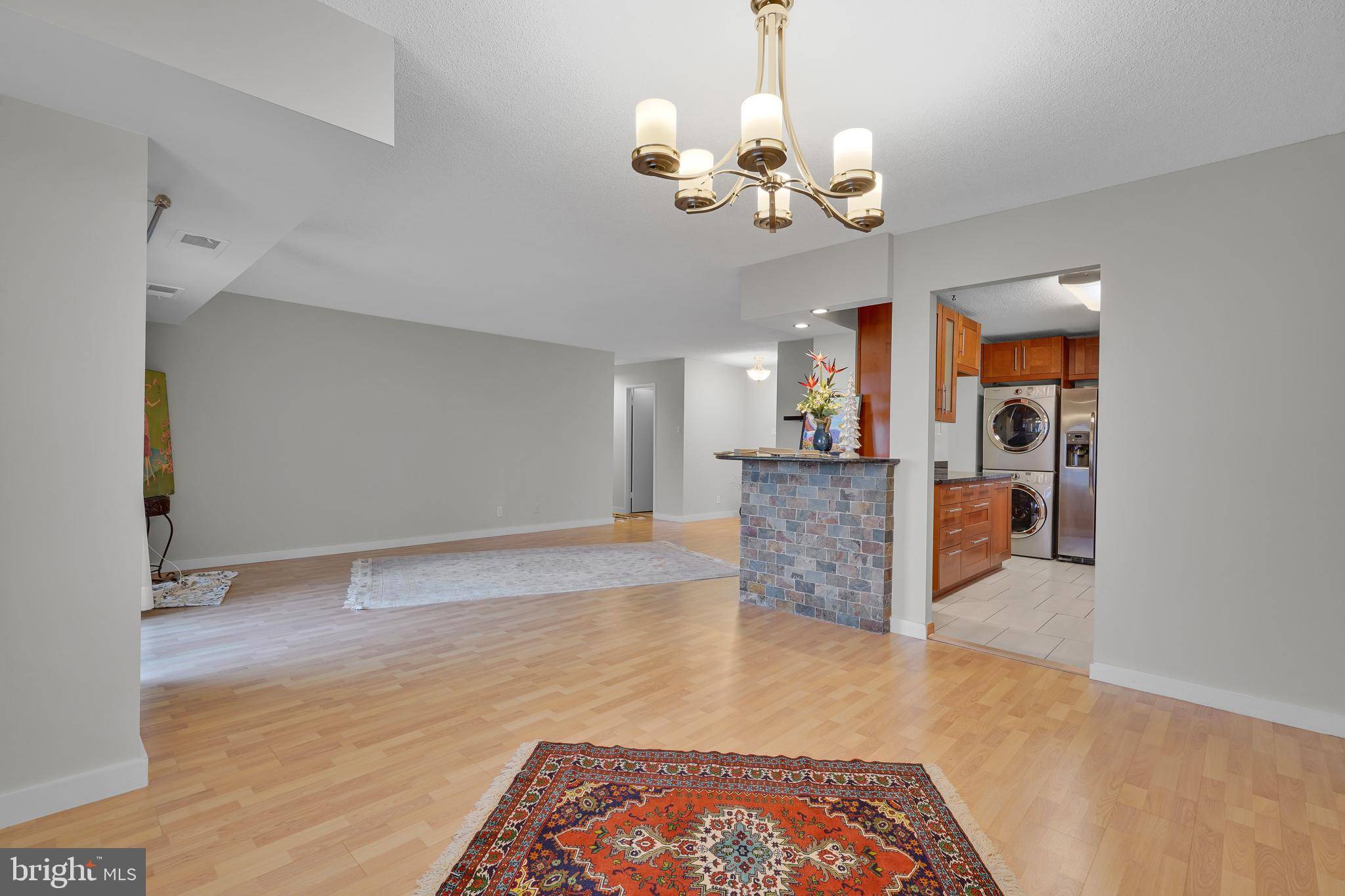 Alexandria, VA 22304,307 YOAKUM PKWY #609