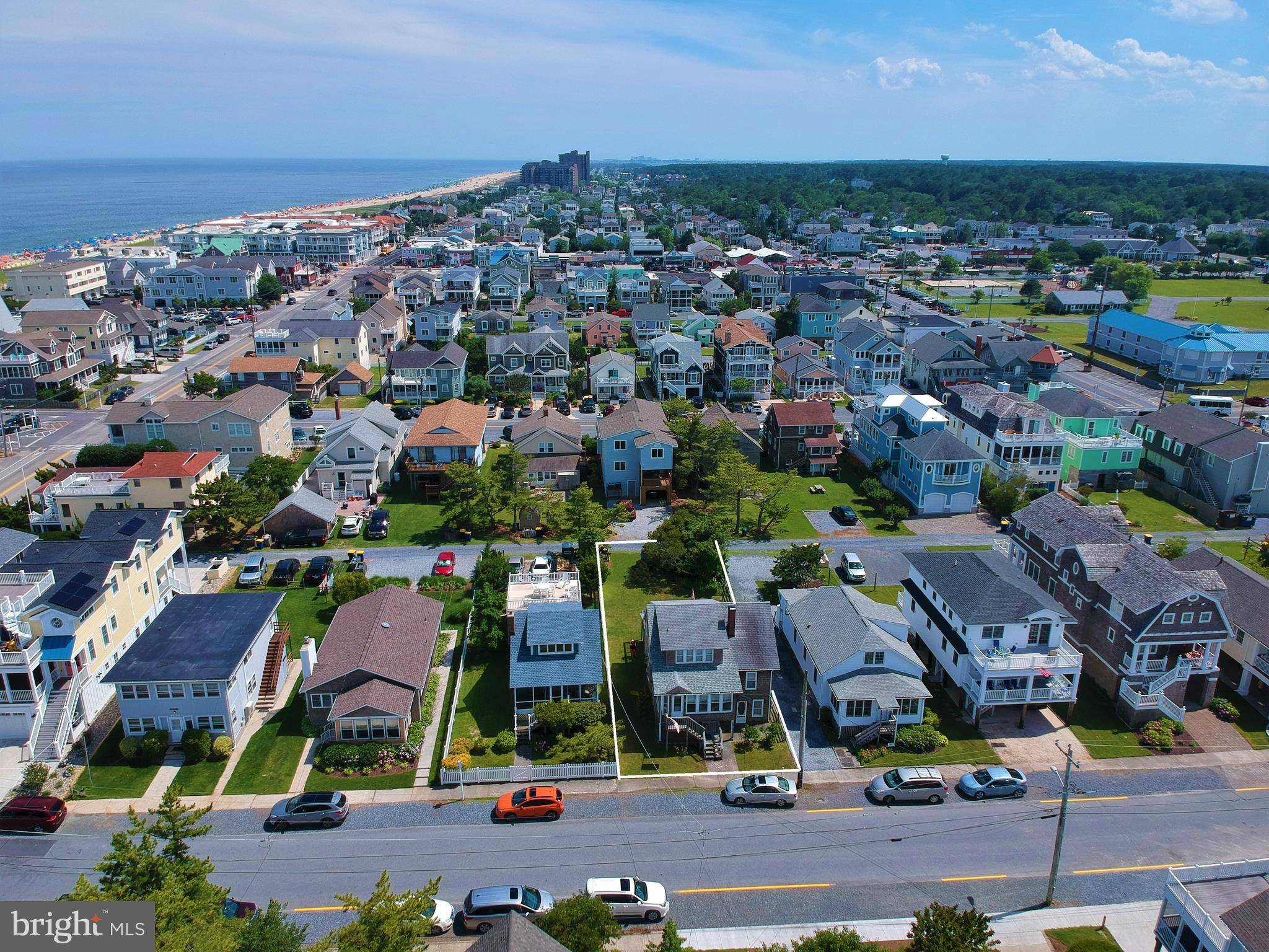 Bethany Beach, DE 19930,110 1ST ST