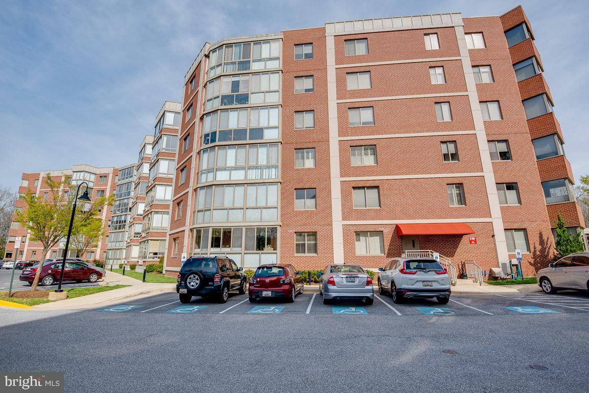 Annapolis, MD 21401,940 ASTERN WAY #203