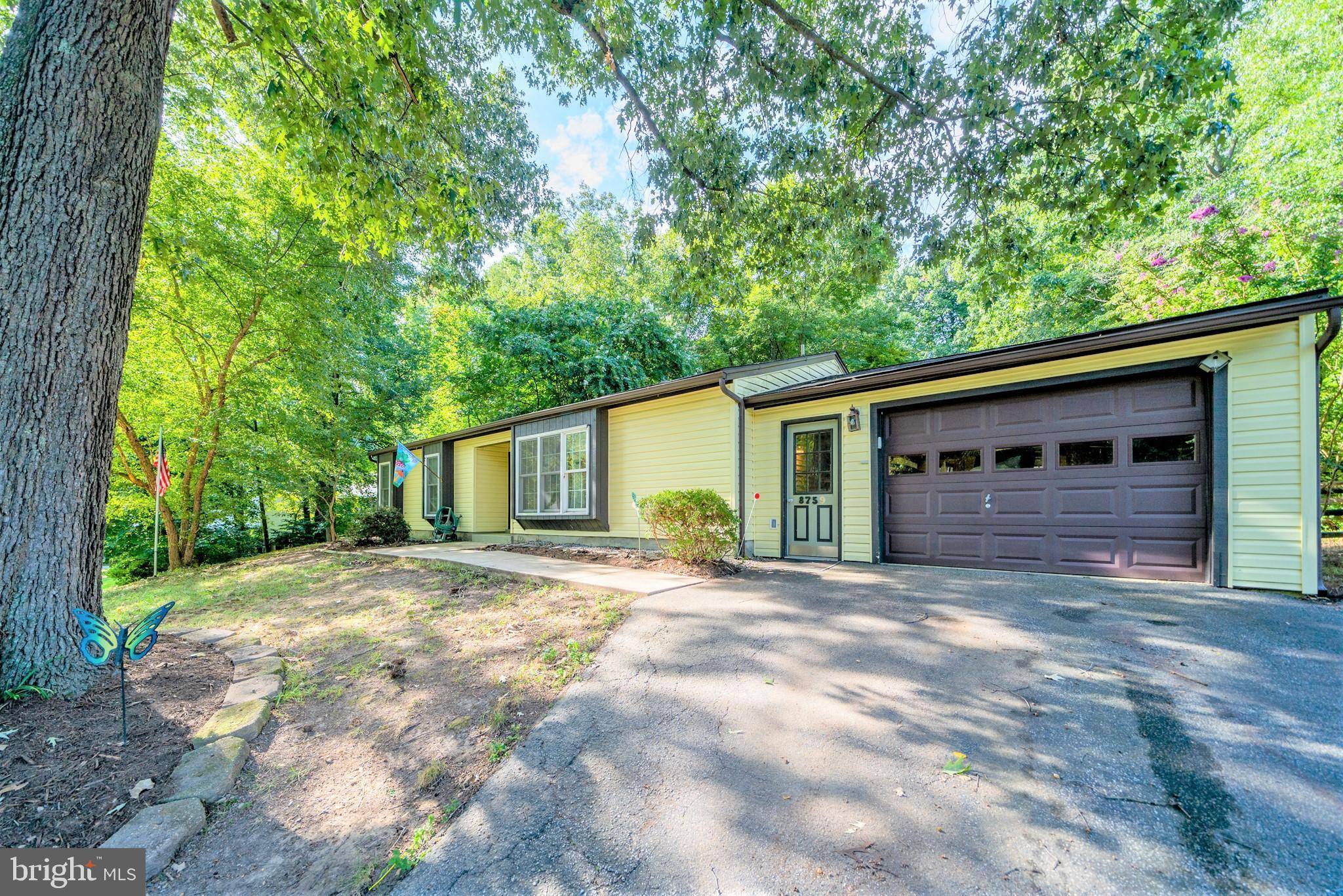 Waldorf, MD 20603,8759 PAPER BIRCH CT