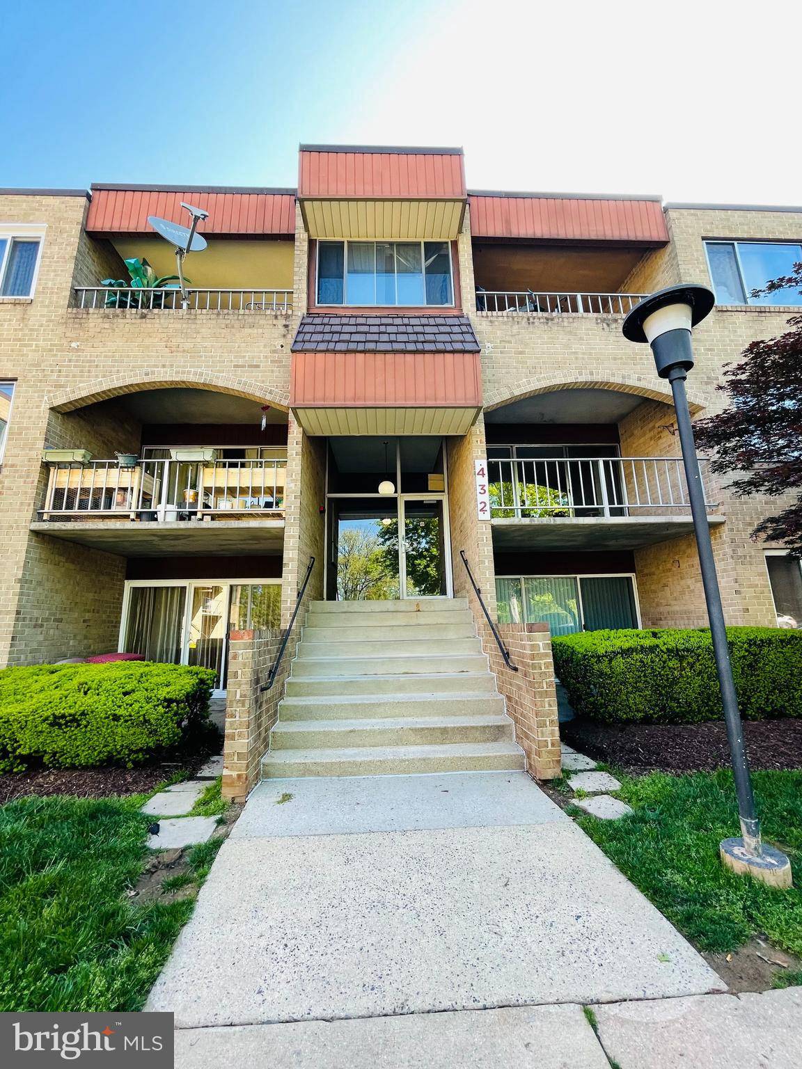 Gaithersburg, MD 20877,432 GIRARD ST #209