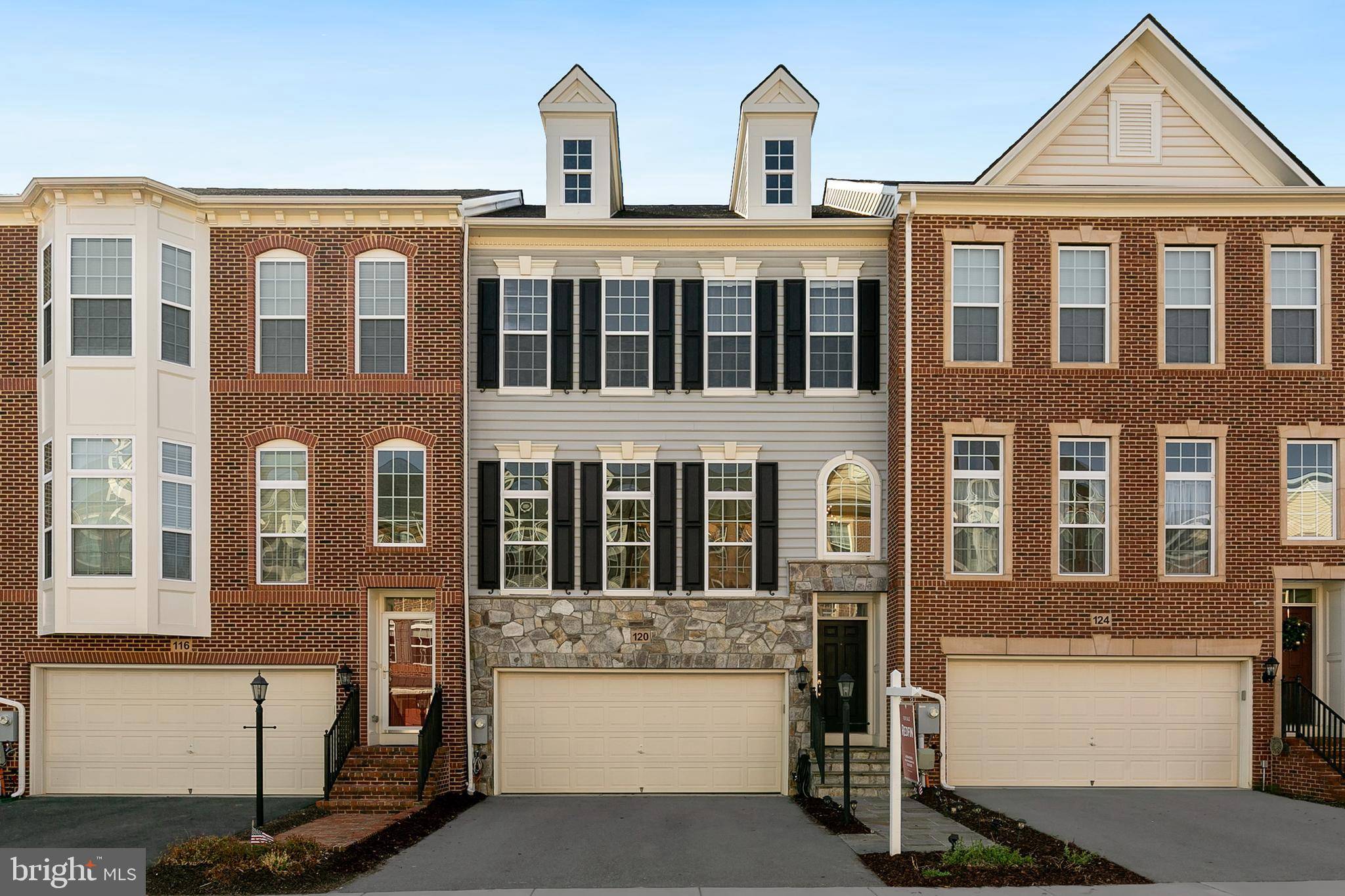 Gaithersburg, MD 20878,120 AUTUMN VIEW DR