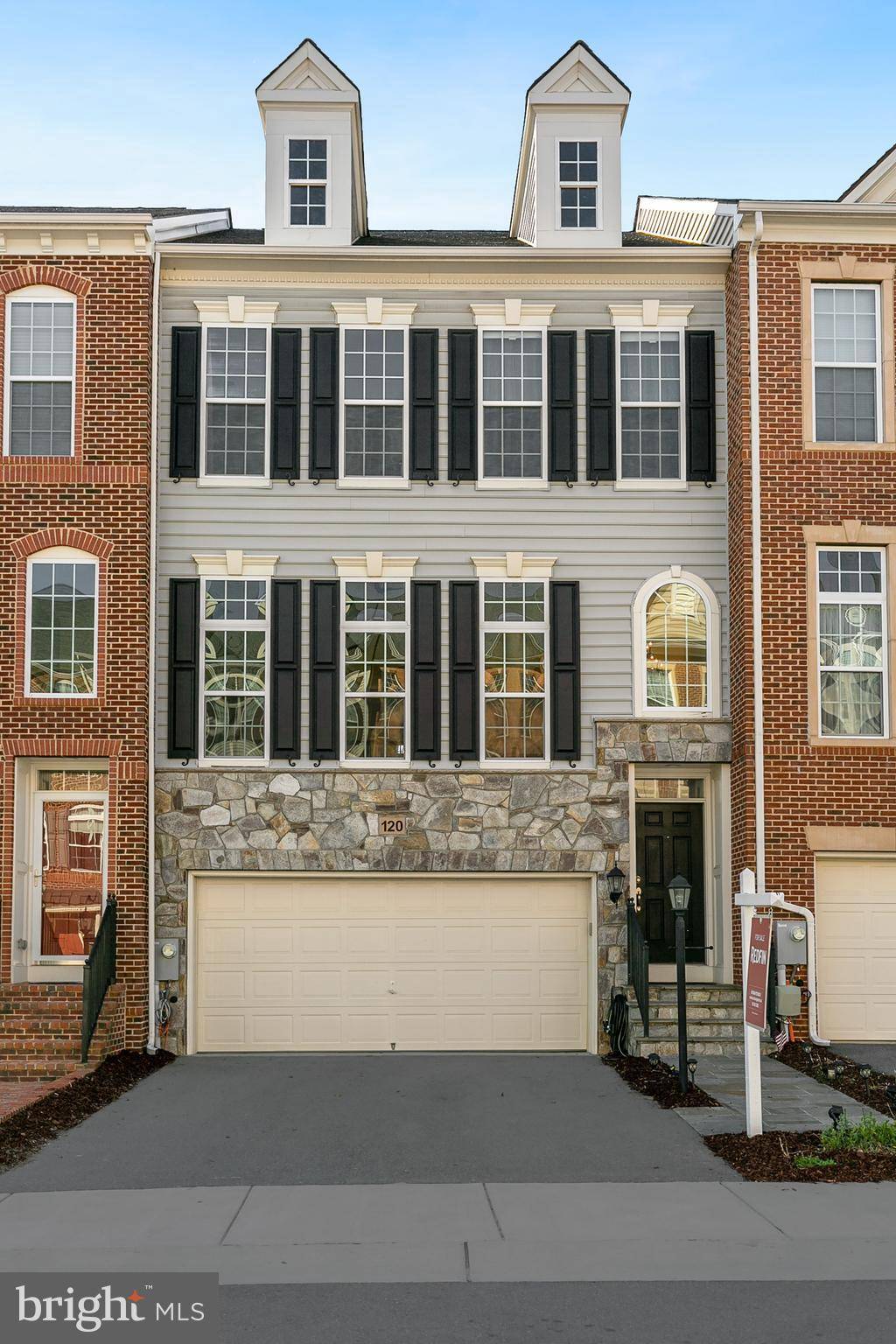 Gaithersburg, MD 20878,120 AUTUMN VIEW DR