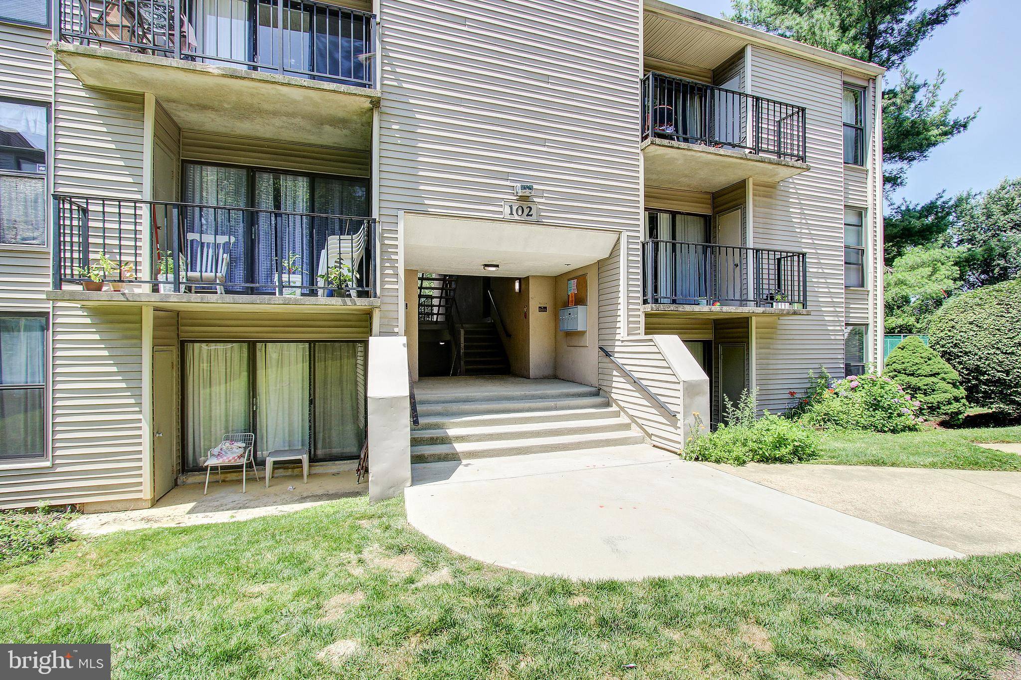 Gaithersburg, MD 20877,102 DUVALL LN #3-103