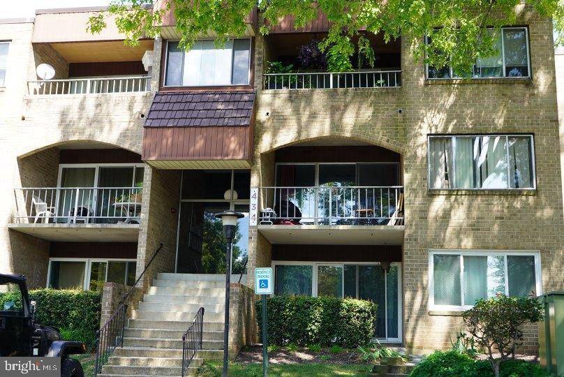 Gaithersburg, MD 20877,434 GIRARD ST #203