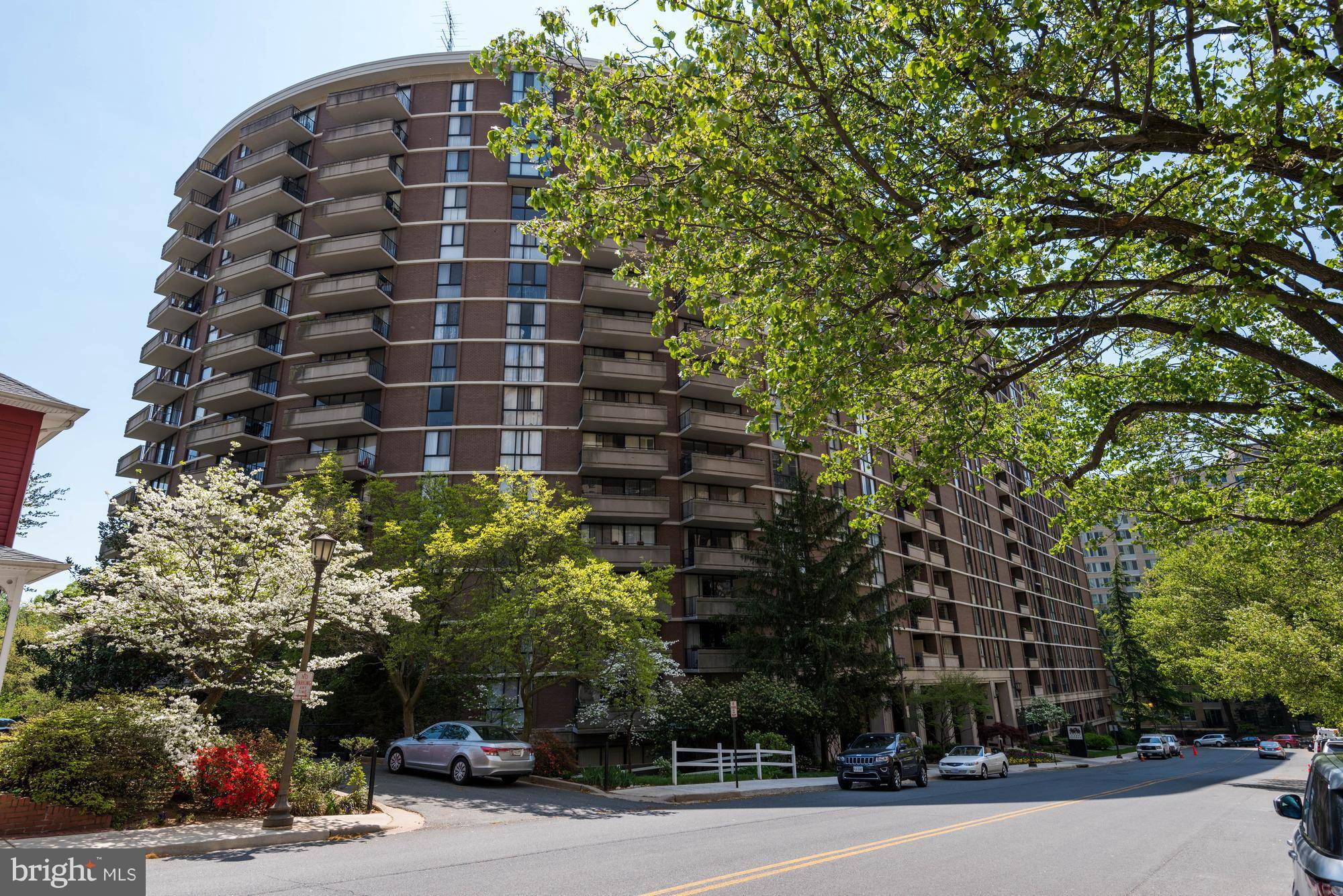 Chevy Chase, MD 20815,4620 PARK AVE #1101W