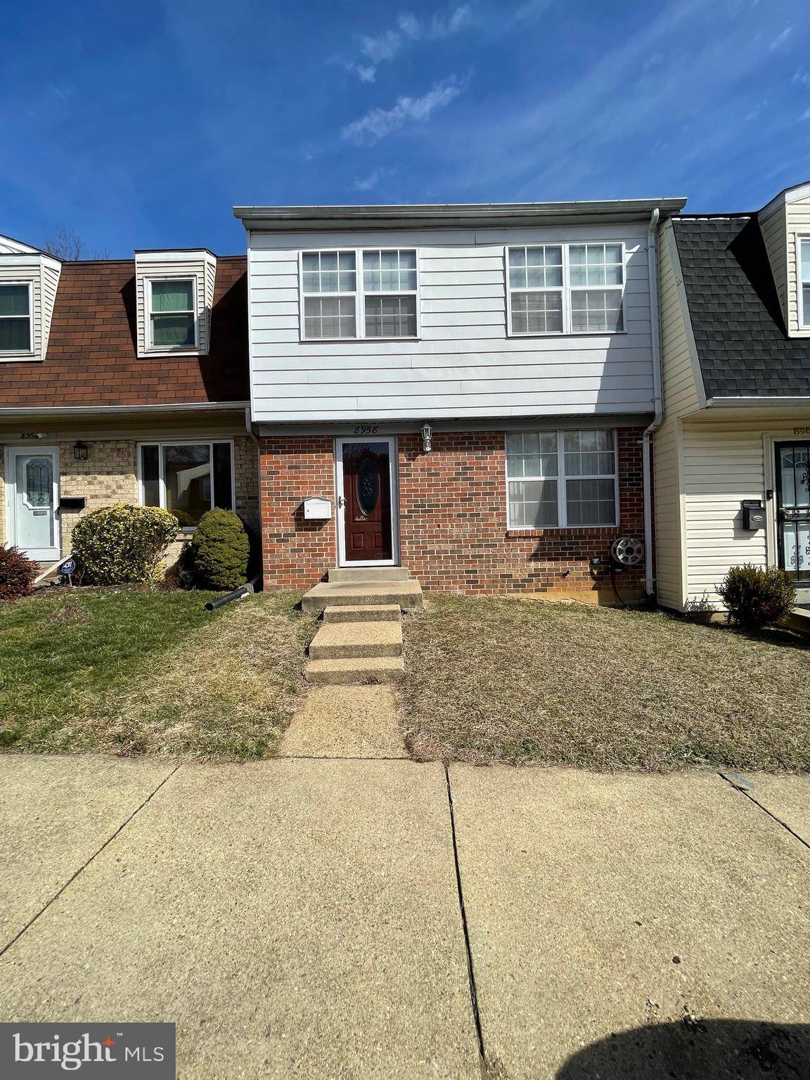 Landover, MD 20785,8958 CONGRESS PL