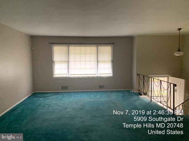 Temple Hills, MD 20748,5909 SOUTHGATE DR