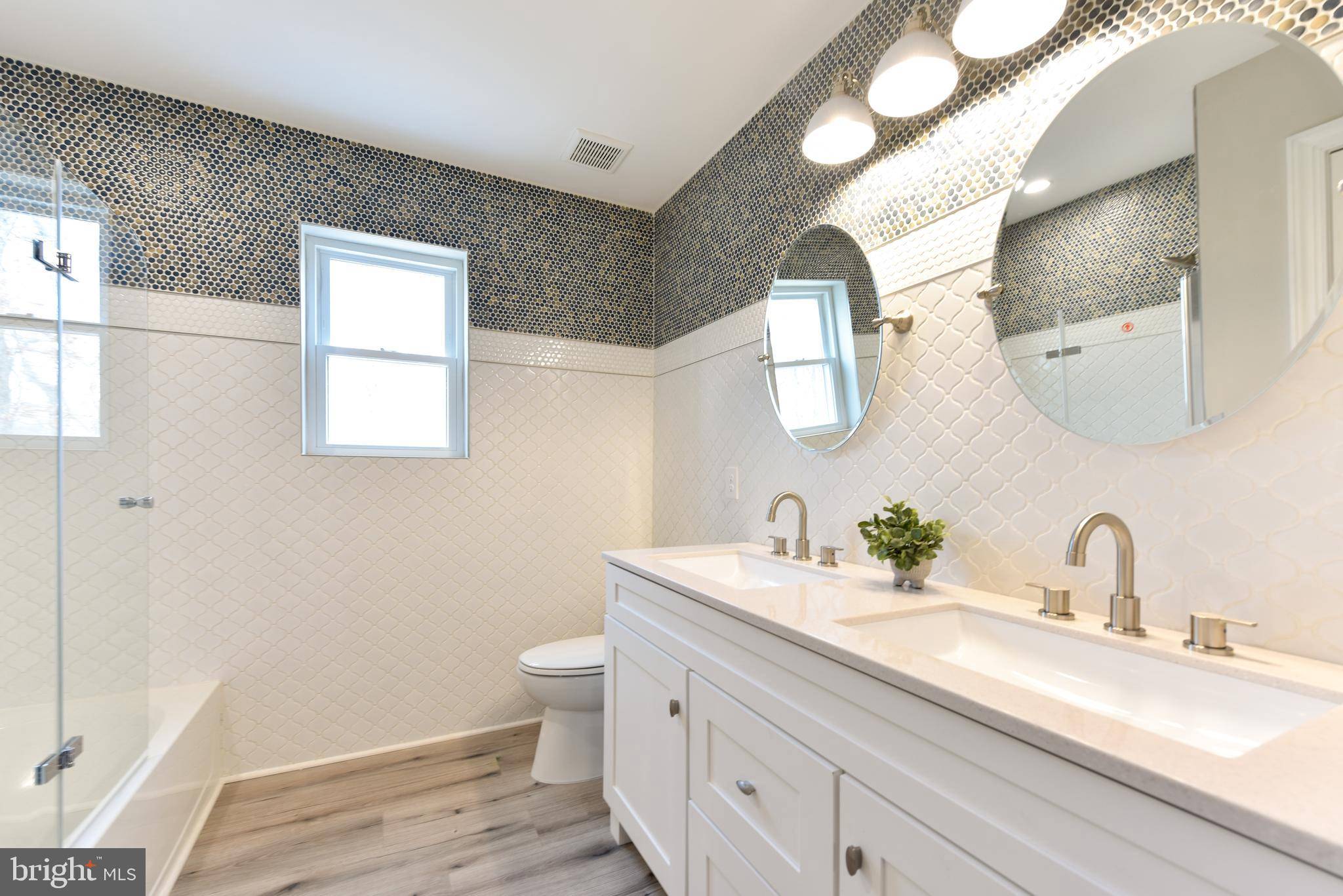 Sicklerville, NJ 08081,123 ARCADIAN DR