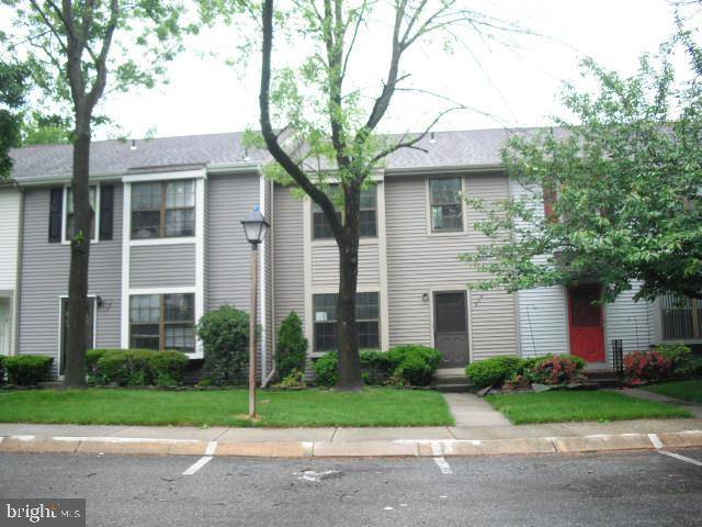 Cherry Hill, NJ 08034,906 KINGS CROFT