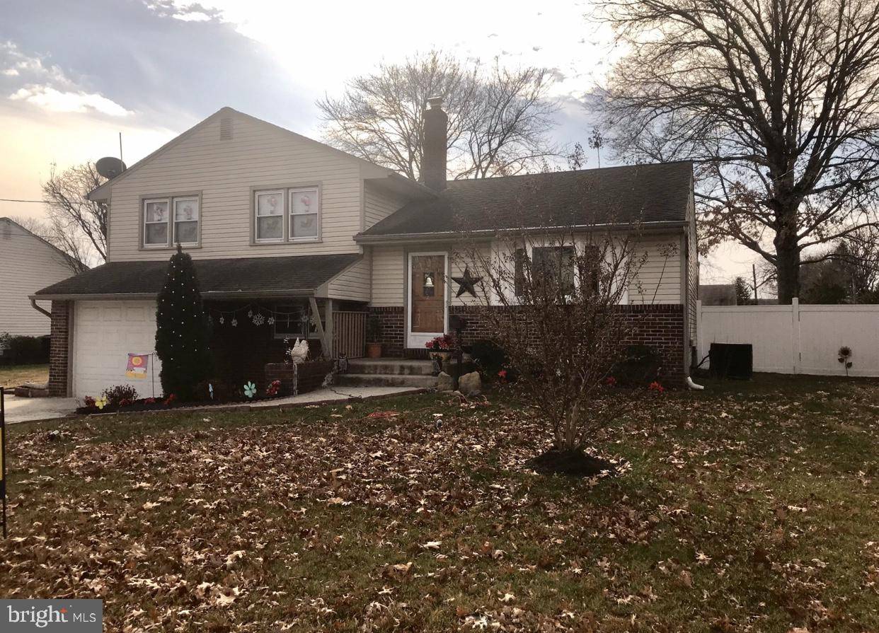 Pennsauken, NJ 08109,5626 WISTERIA AVE