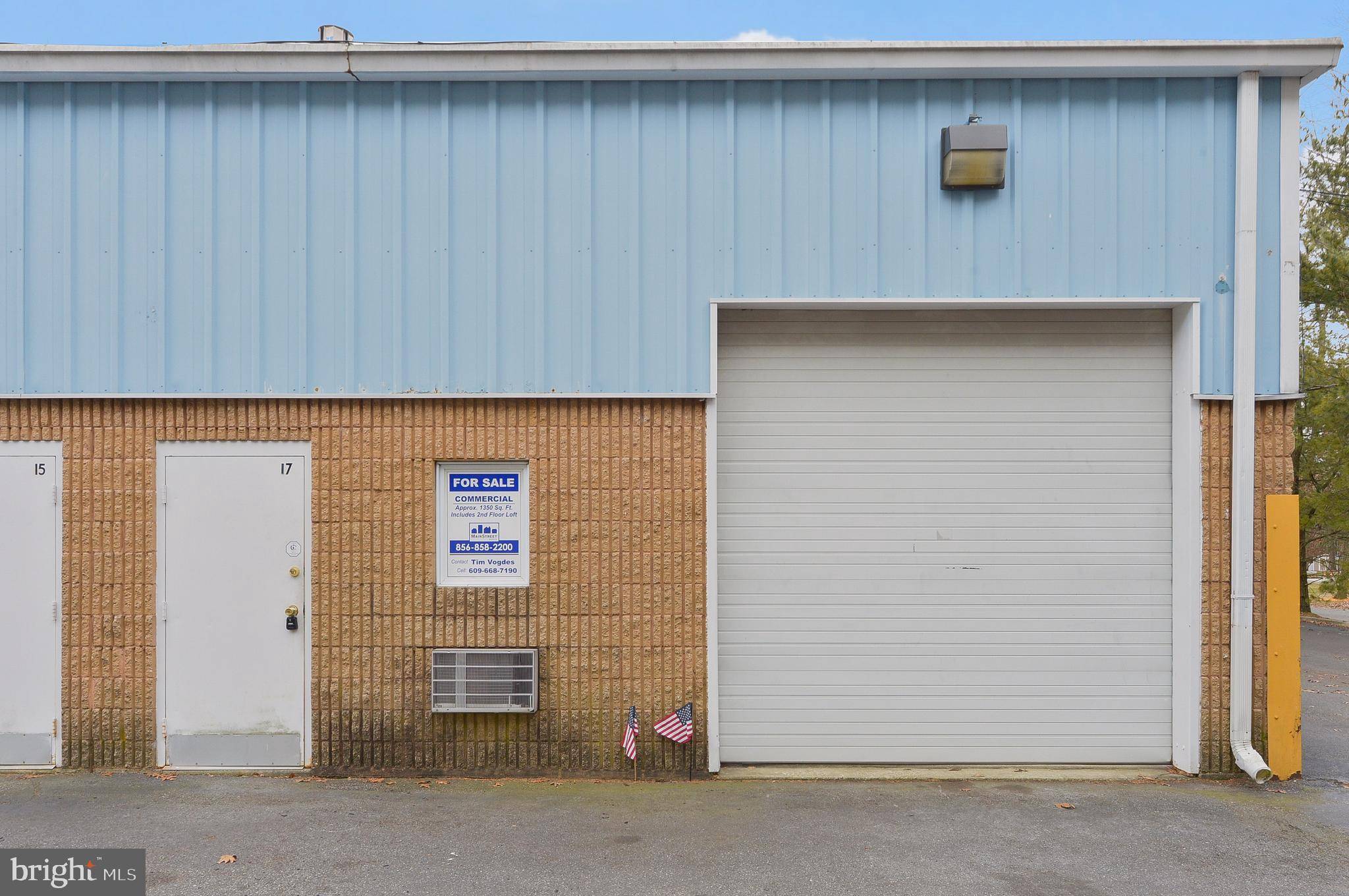 West Berlin, NJ 08091,1040 INDUSTRIAL DR #17