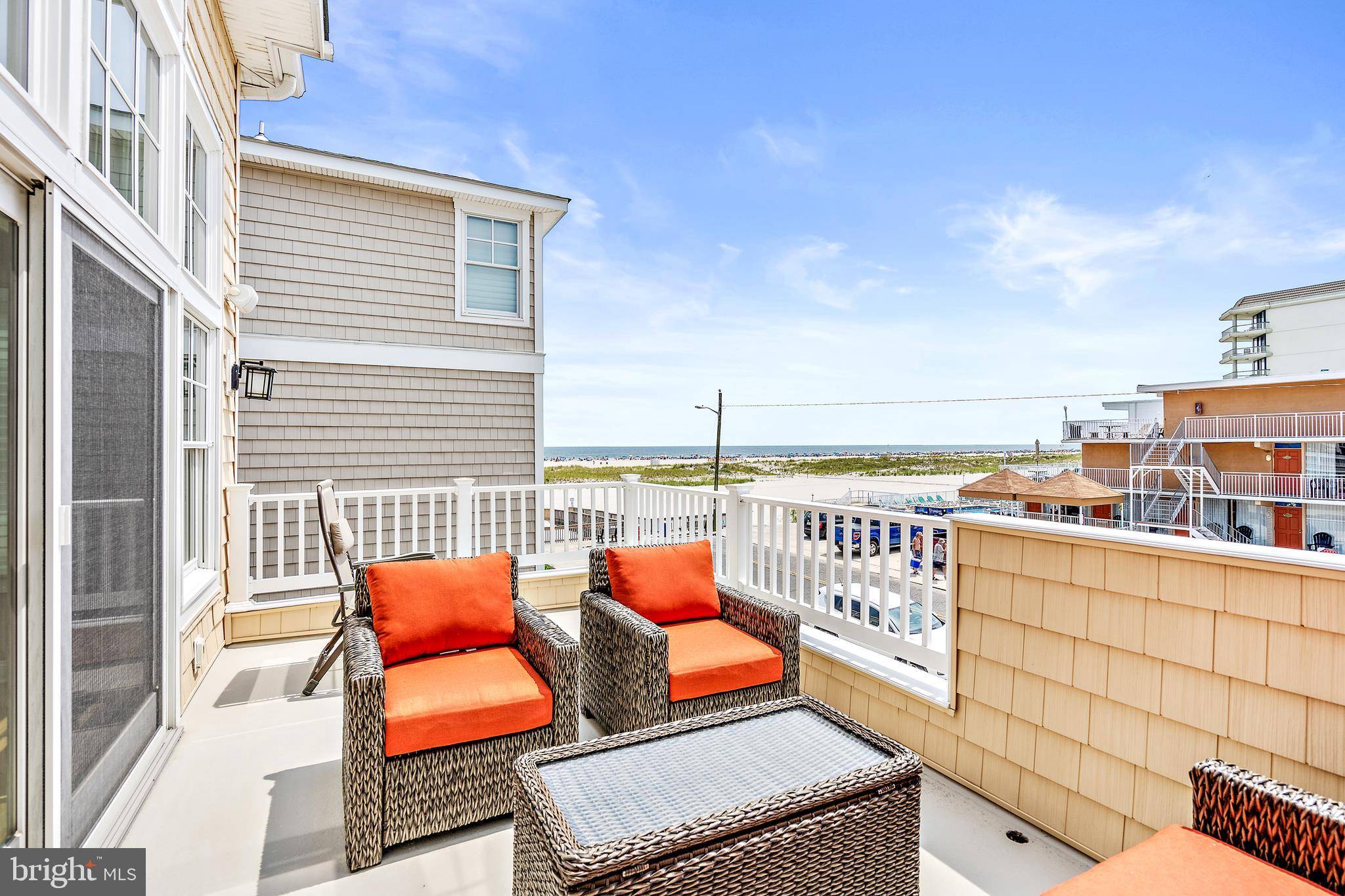 Wildwood Crest, NJ 08260,421 E TOPEKA AVE E