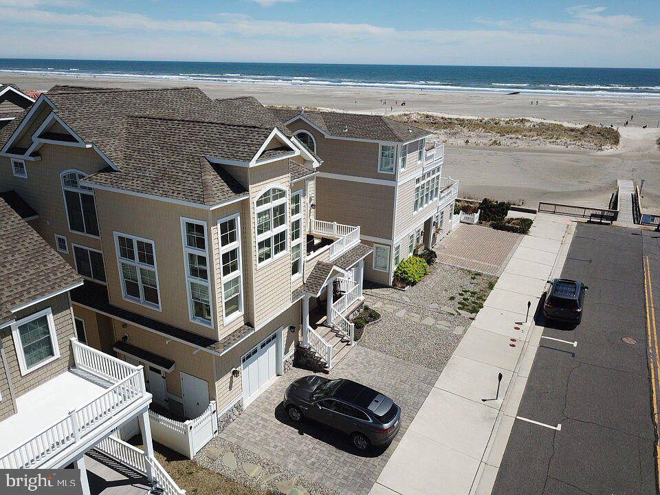 Wildwood Crest, NJ 08260,421 E TOPEKA AVE E