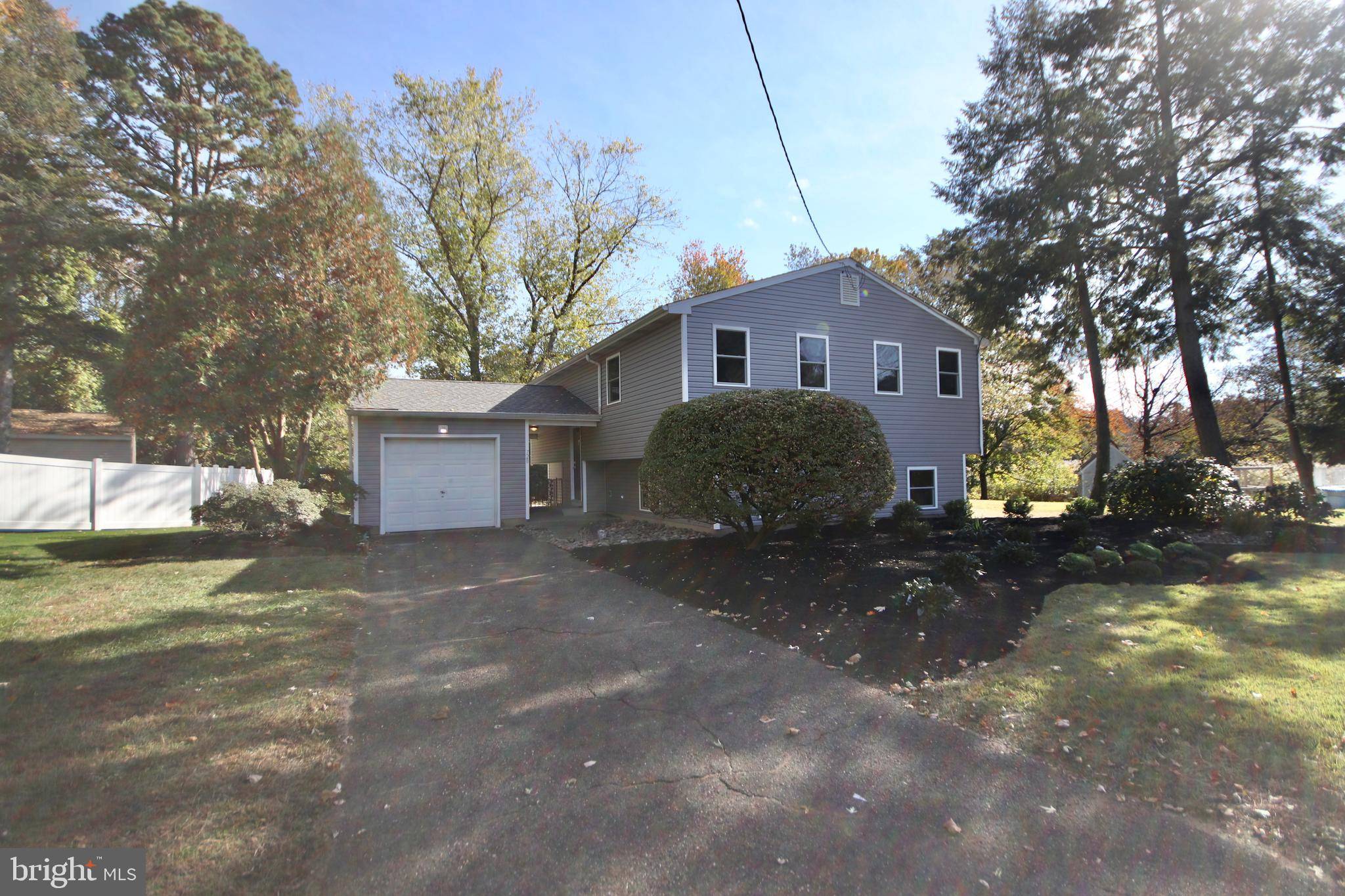 Woodbury, NJ 08096,728 CHETWOOD CT