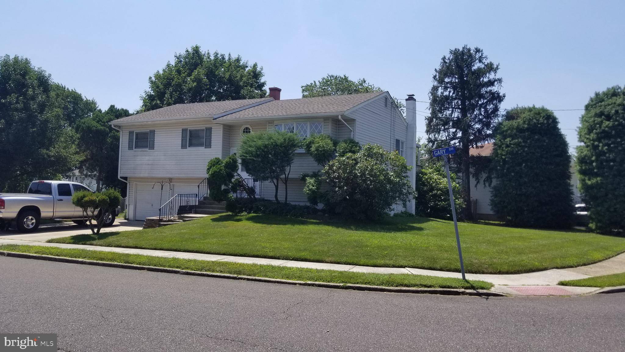 Hamilton, NJ 08690,57 GARY DR