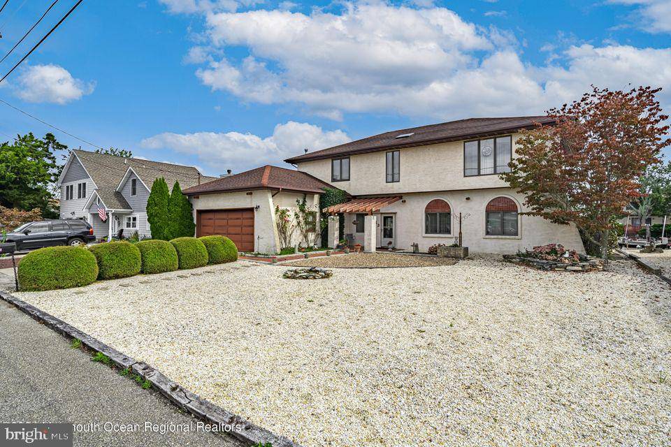 Lanoka Harbor, NJ 08734,413 UNION CT