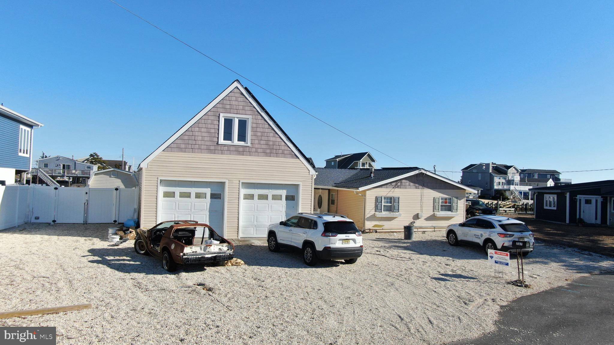 Tuckerton, NJ 08087,727 TWIN LAKES BLVD