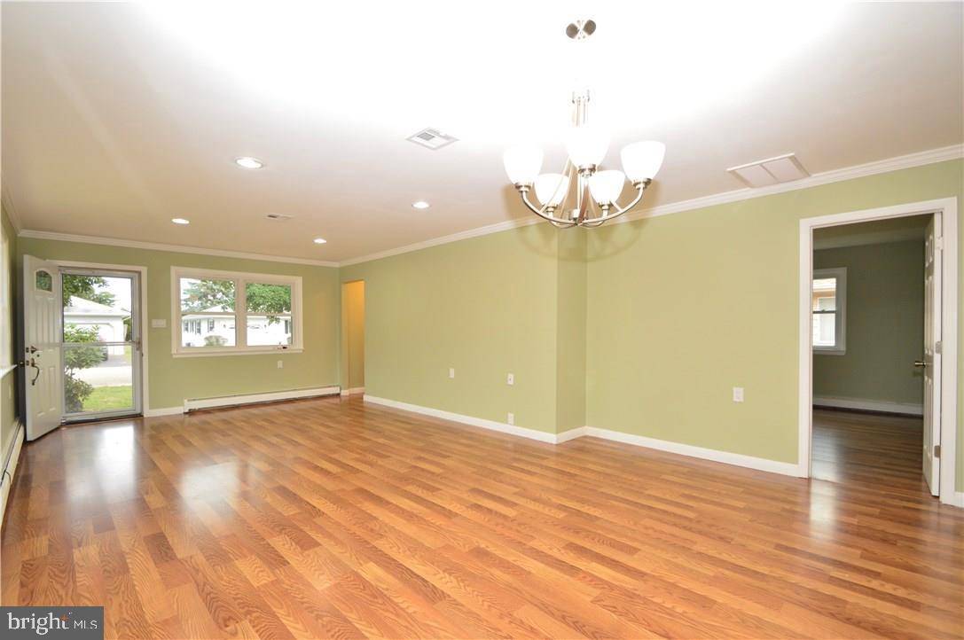 Toms River, NJ 08757,69 SCARBOROUGH PL