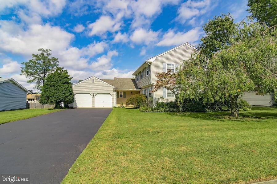 Toms River, NJ 08753,884 WESTMINSTER DR