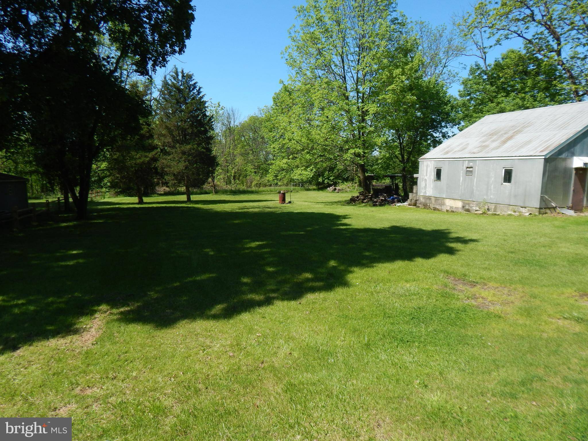 Bechtelsville, PA 19505,422 TOWNSHIP LINE RD