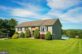 Oley, PA 19547,72 CARRIAGE CIR