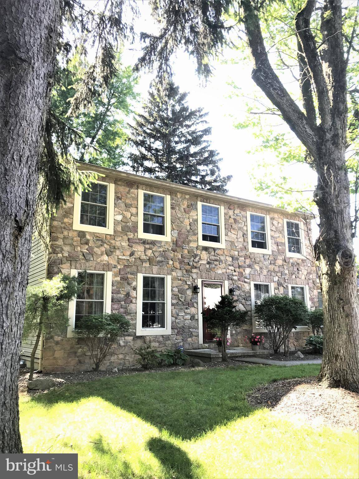 West Lawn, PA 19609,38 HOWARD ST