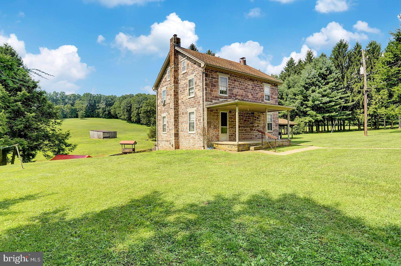 Mohnton, PA 19540,60 LAUB LN