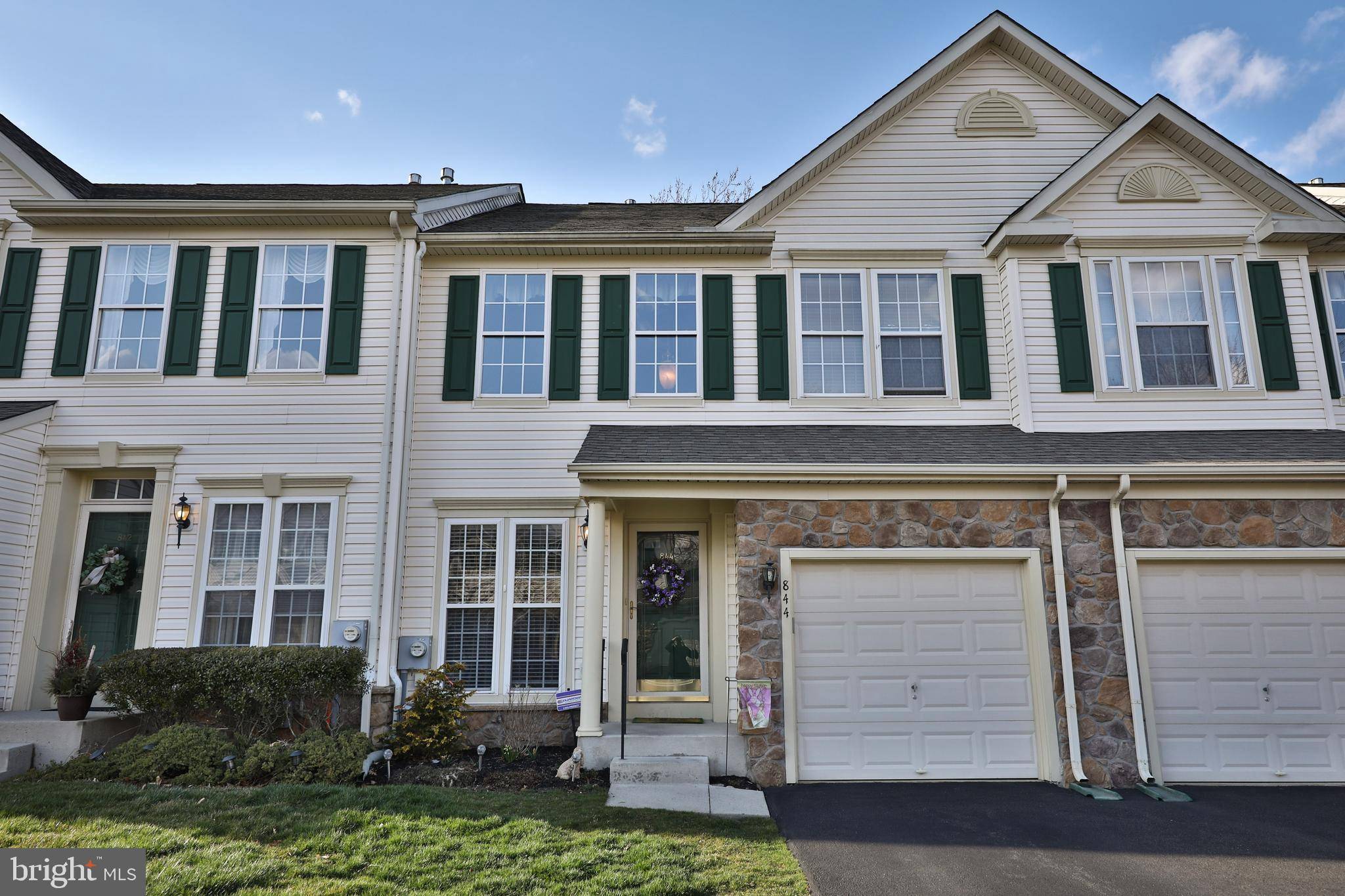 Warrington, PA 18976,844 GERANIUM DR