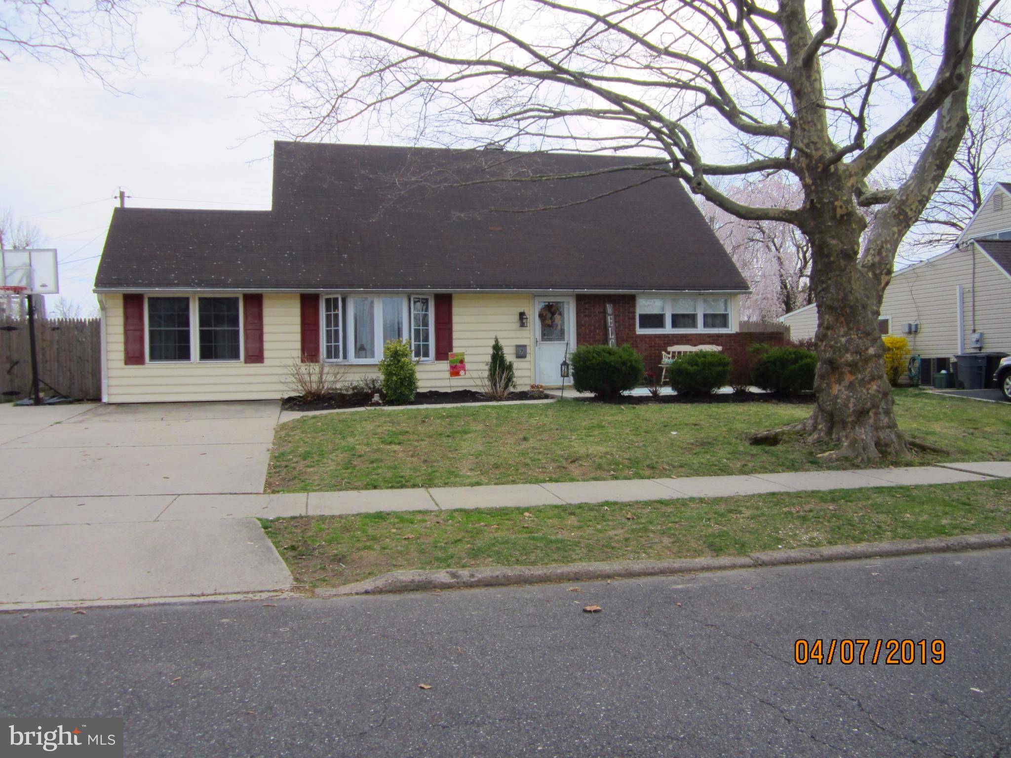 Levittown, PA 19057,7 QUAINT RD