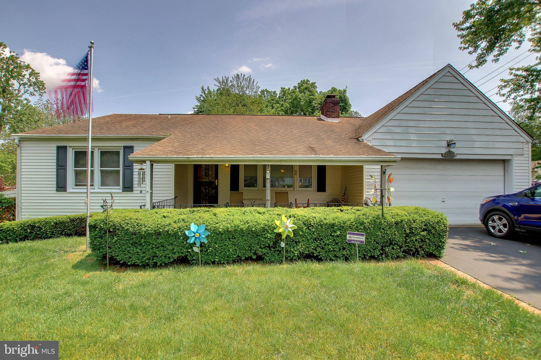 Feasterville Trevose, PA 19053,1 WINDING LN