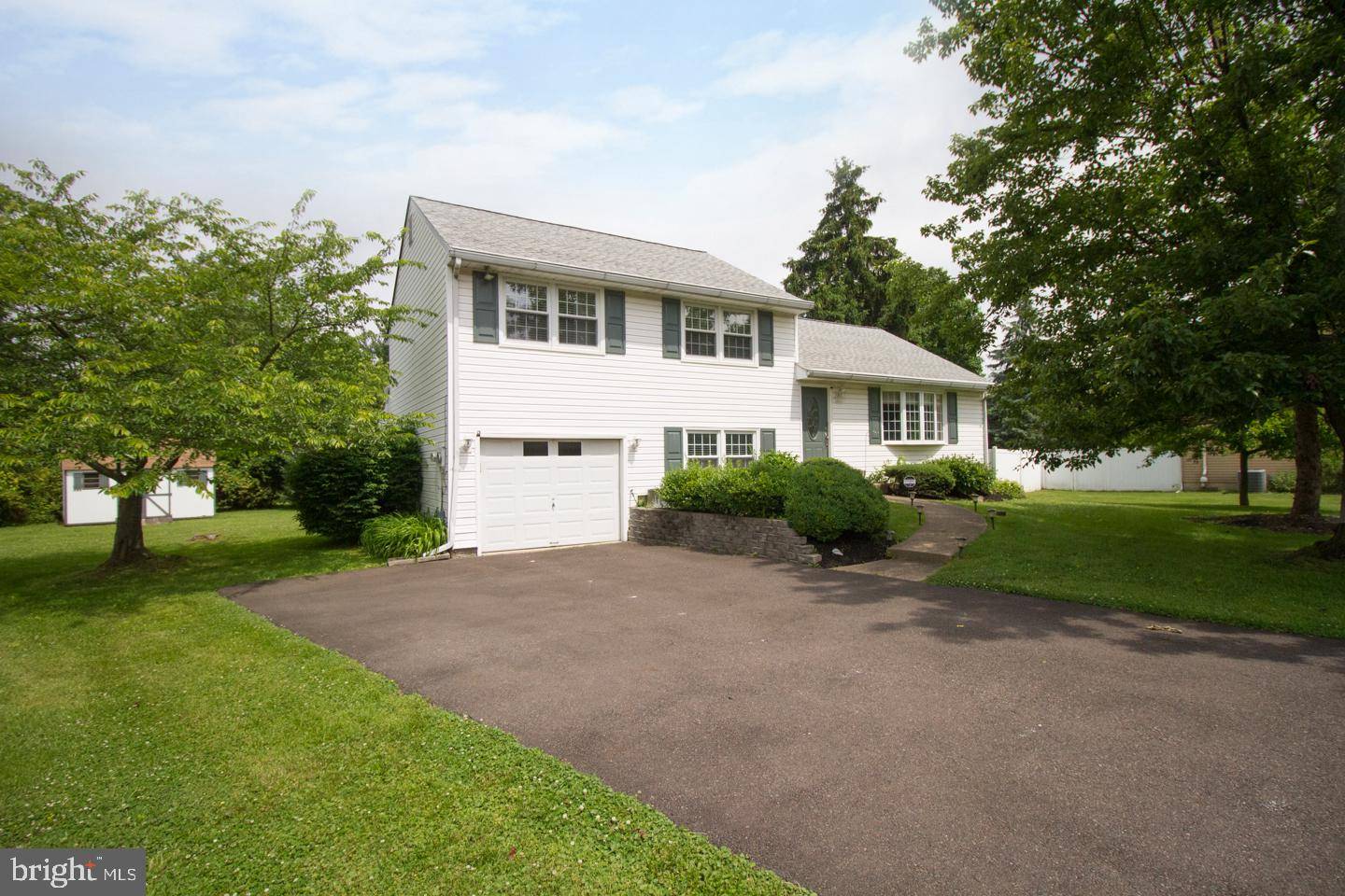 Warminster, PA 18974,270 ALICIA LN